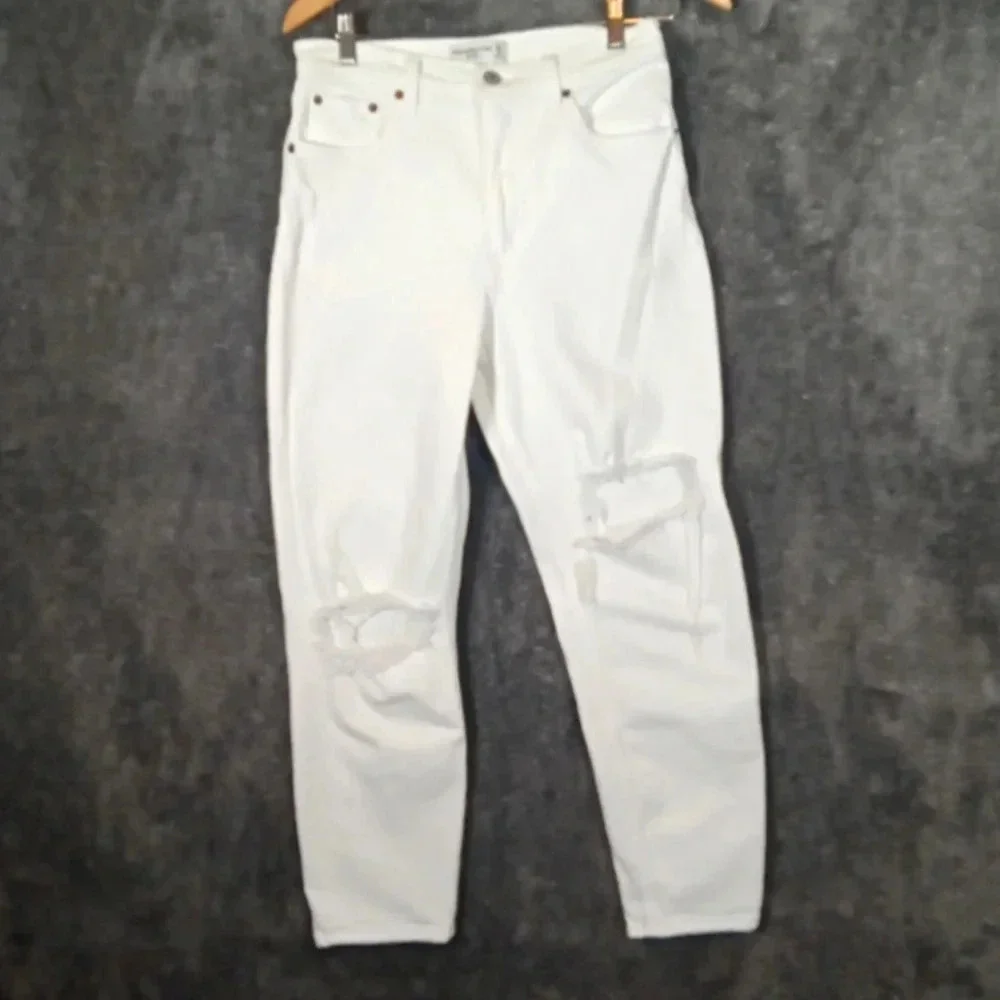Abercrombie & Fitch The mom High Rise Jean size 28 women